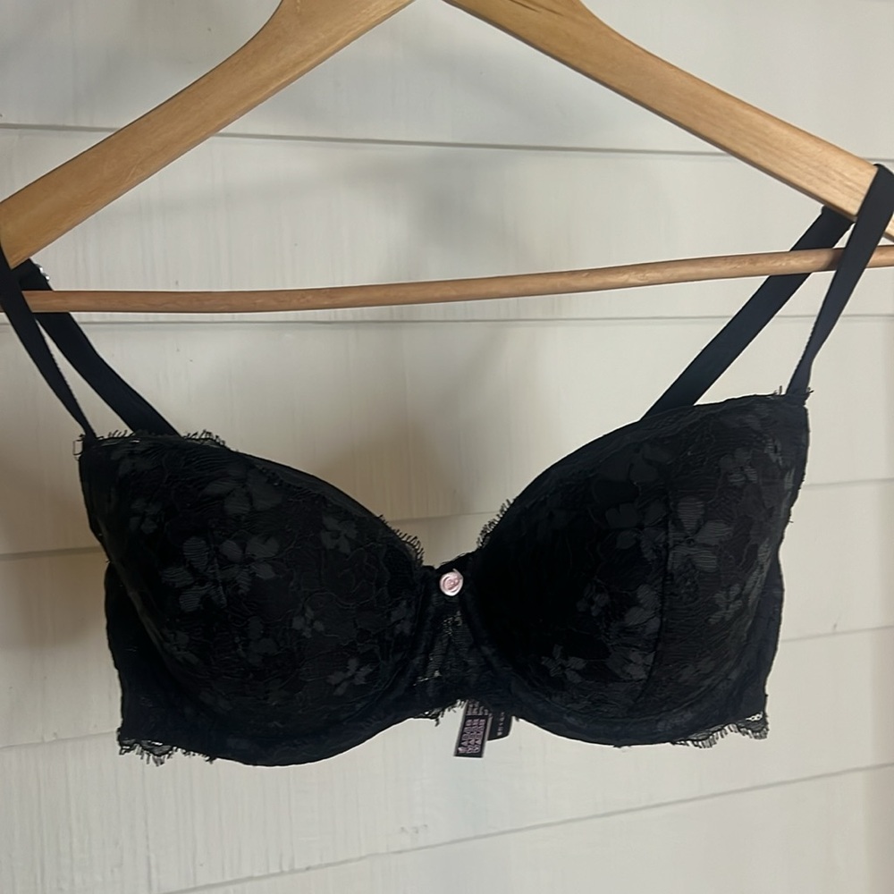 Victoria's Secret Dream Angels Black Floral Lace Bra